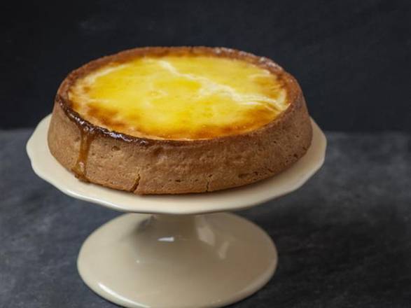J05 Baked Molten Cheese Tart J05 芝士流心撻